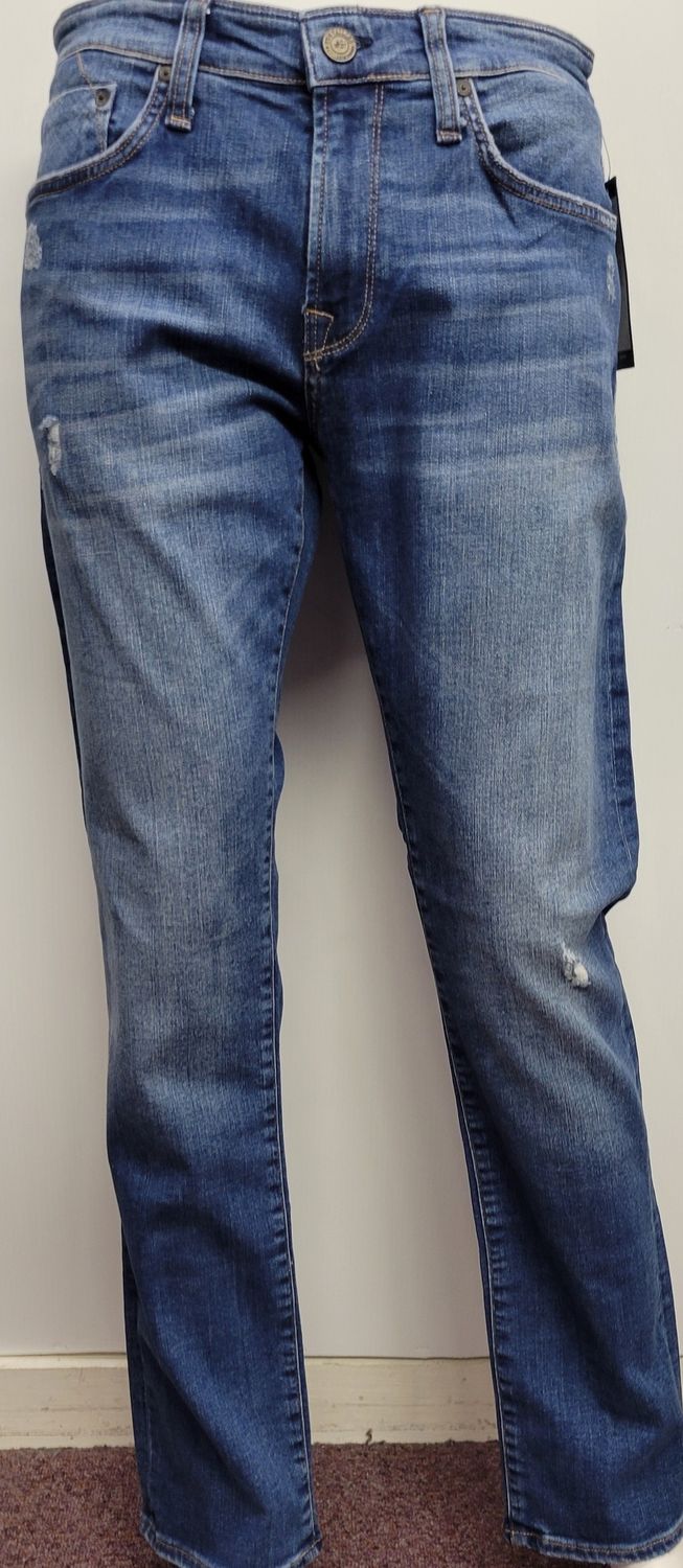Zach LT Destructed Authentic Vintage