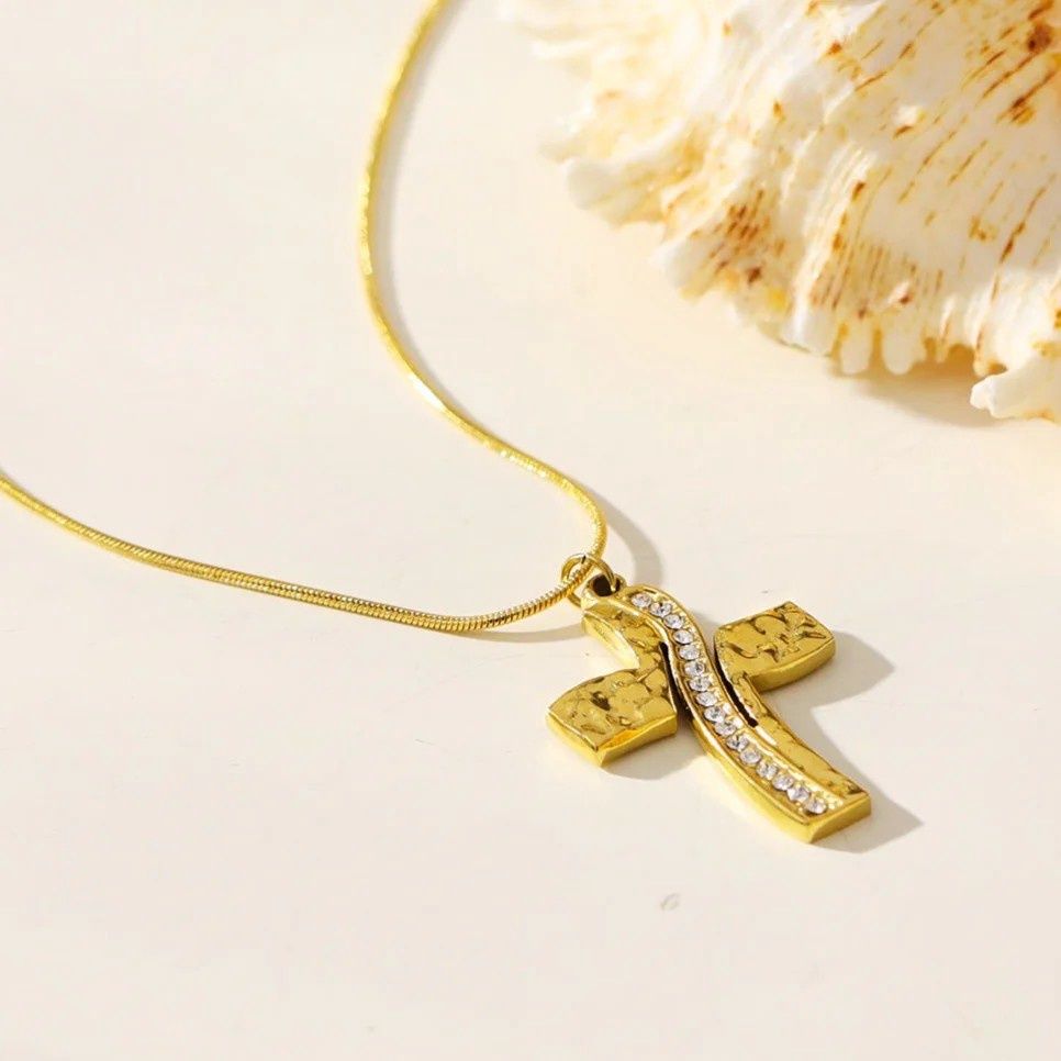 Arcassa Necklace