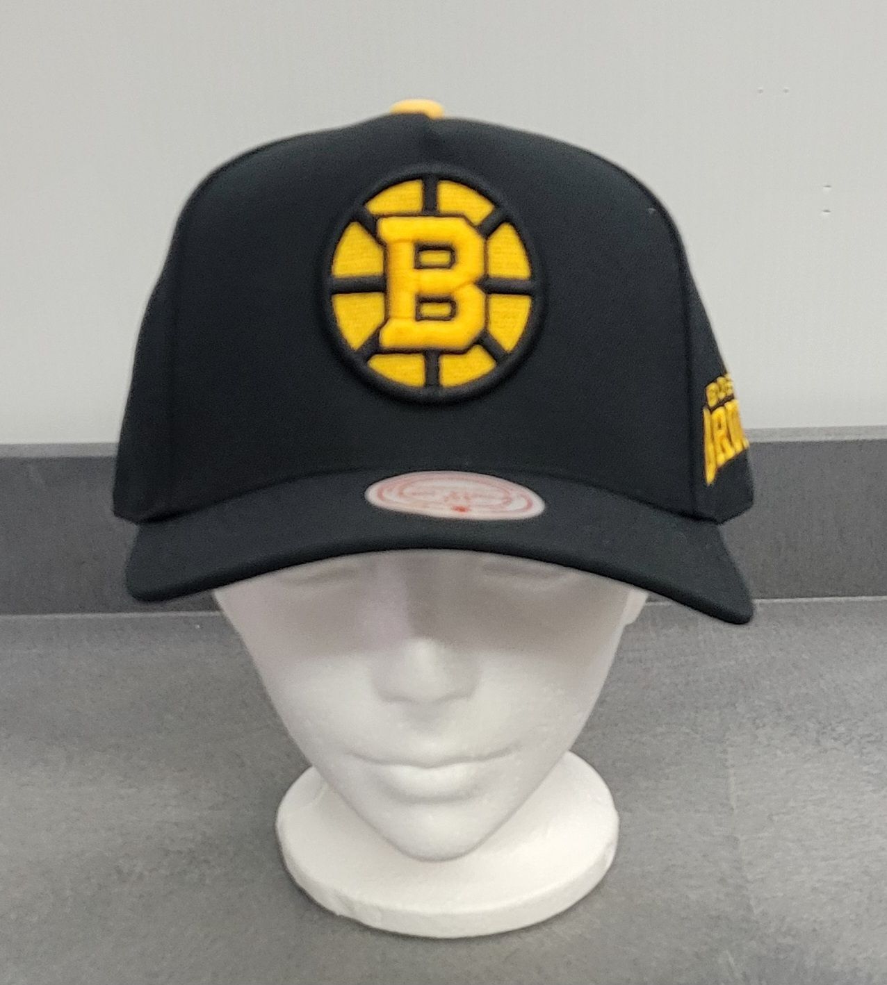 NHL Bruins Hat