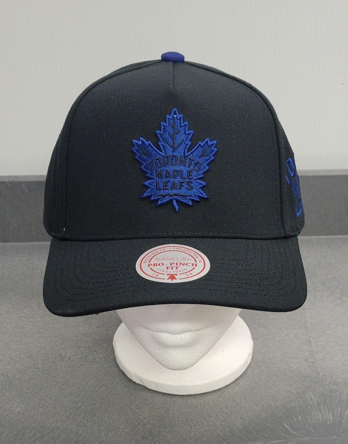 NHL Maple Leafs Legends Hat