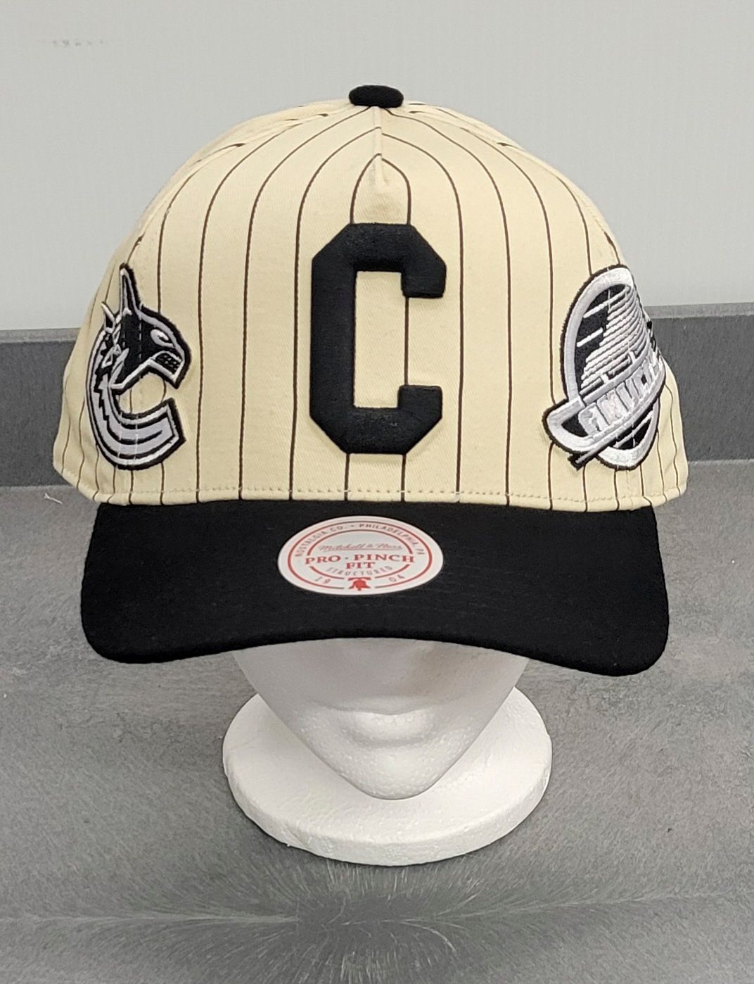 NHL Canucks Retro Root Hat