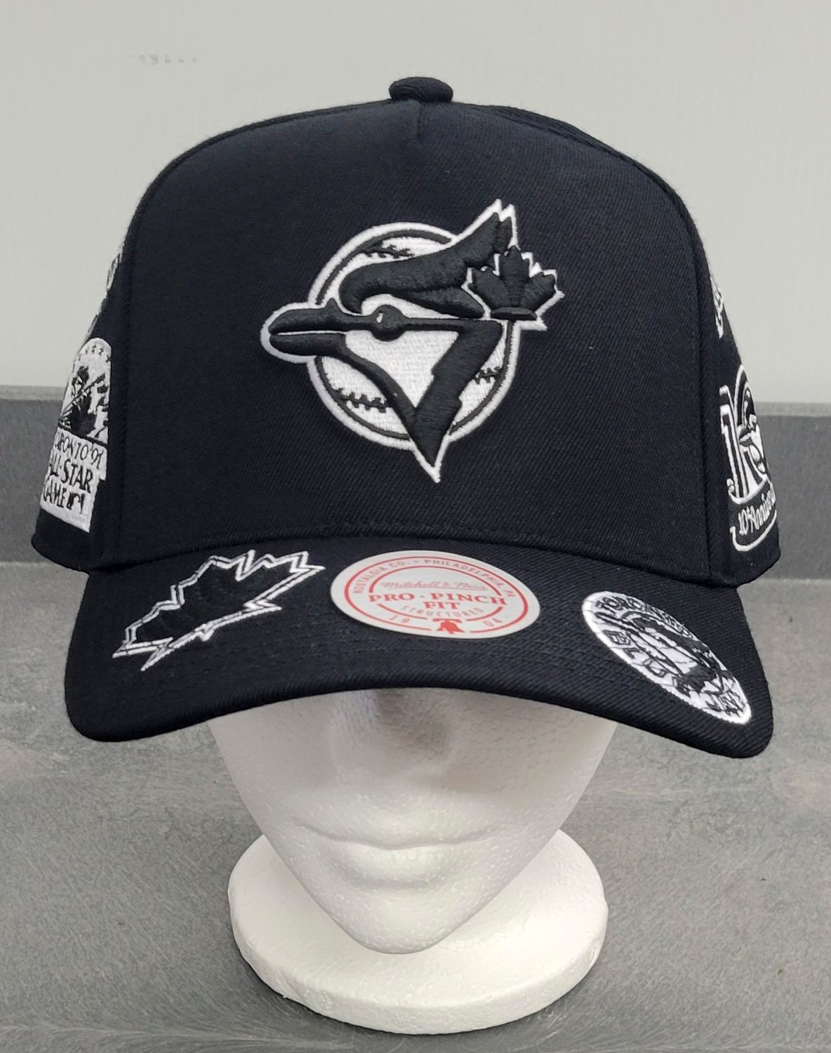 MLB Blue Jays Moon