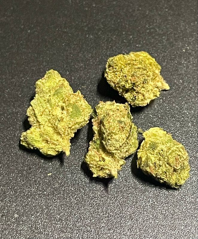 Flower: Donny Burger THC: 27% (3.5)g Indica