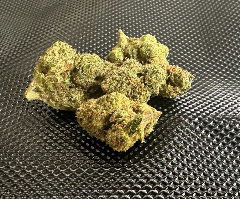 Flower: Blue Berry THC: 17% (14)g Indica