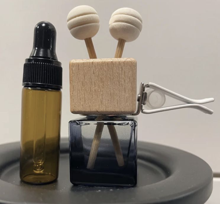 Vehicle Diffusers (Includes Refill), Fragrance: Lavender, Style: Round Vent Clip