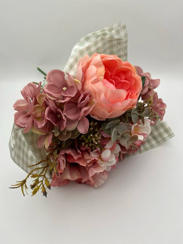Peony Mauve Handtied Bouquet