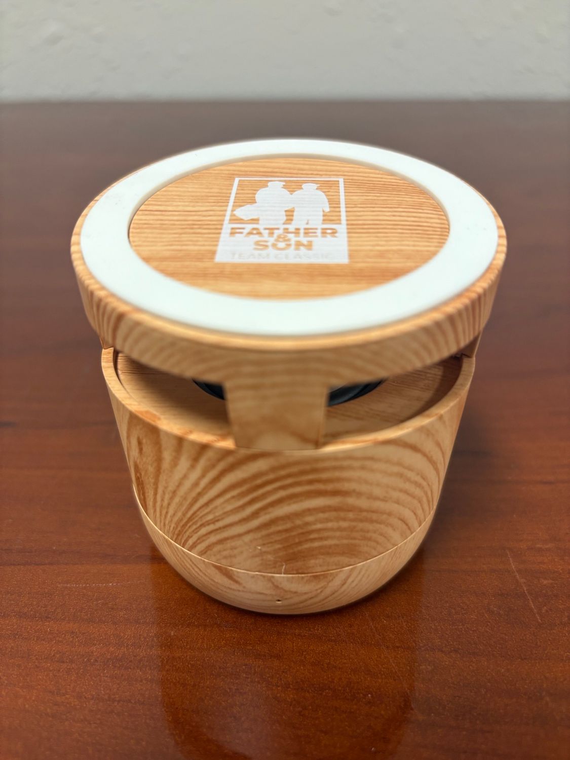 TS Woodgrain Charging Pad Speaker