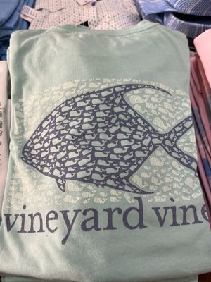 Vineyard Vines Drift-Dye Tarpon Whale Short-Sleeve Pocket Tee in Aqua