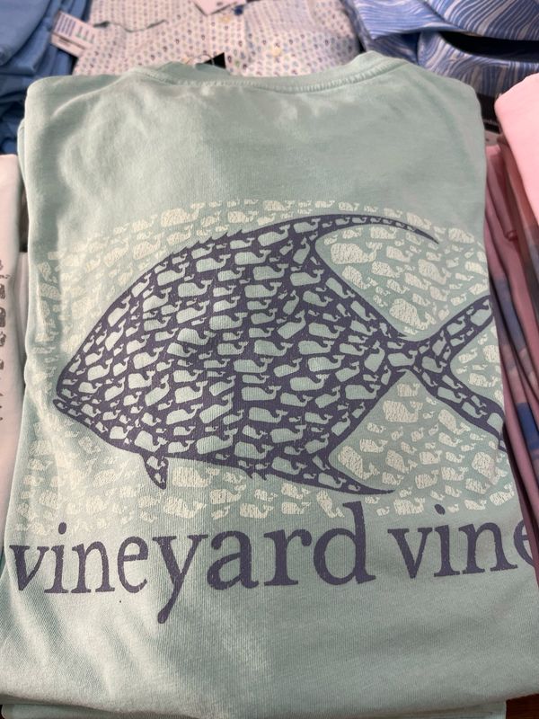 Vineyard Vines Drift-Dye Tarpon Whale Short-Sleeve Pocket Tee in Aqua