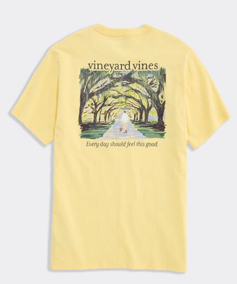 Vineyard Vines Under the Moss Scenic Short-Sleeve Pocket Tee in Lemon Meringue