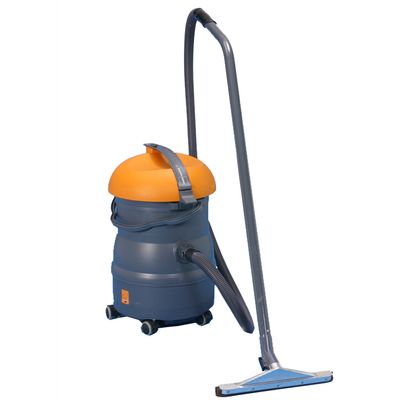 Taski vacumat 22T Wet/Dry Vac Machine with Front Mount Squeegee Kit (50ft/15m cord) D7510805