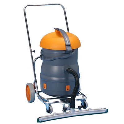 Taski vacumat 22T Wet/Dry Vac Machine with Front Mount Squeegee Kit (50ft/15m cord) D7510805