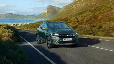 Dacia Sandero Stepway sur une route