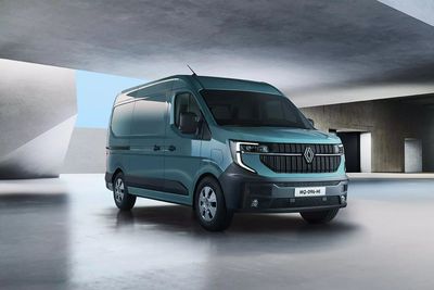 Vue de devant d'un Renault Master