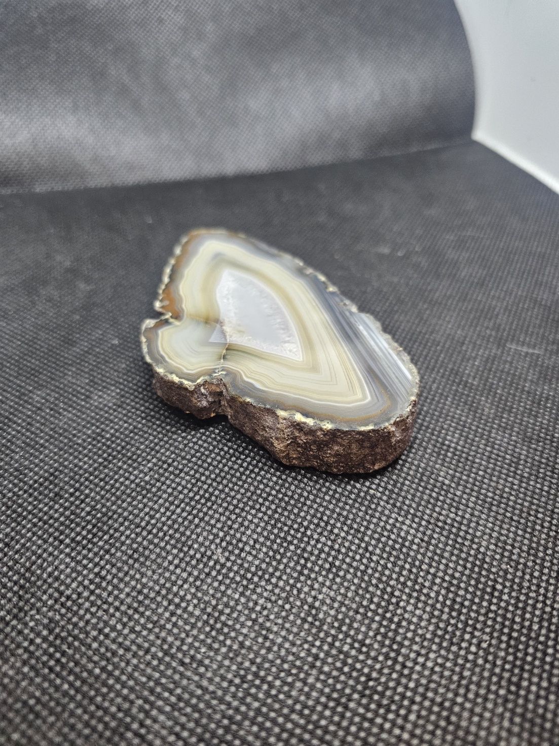 thick agate slice