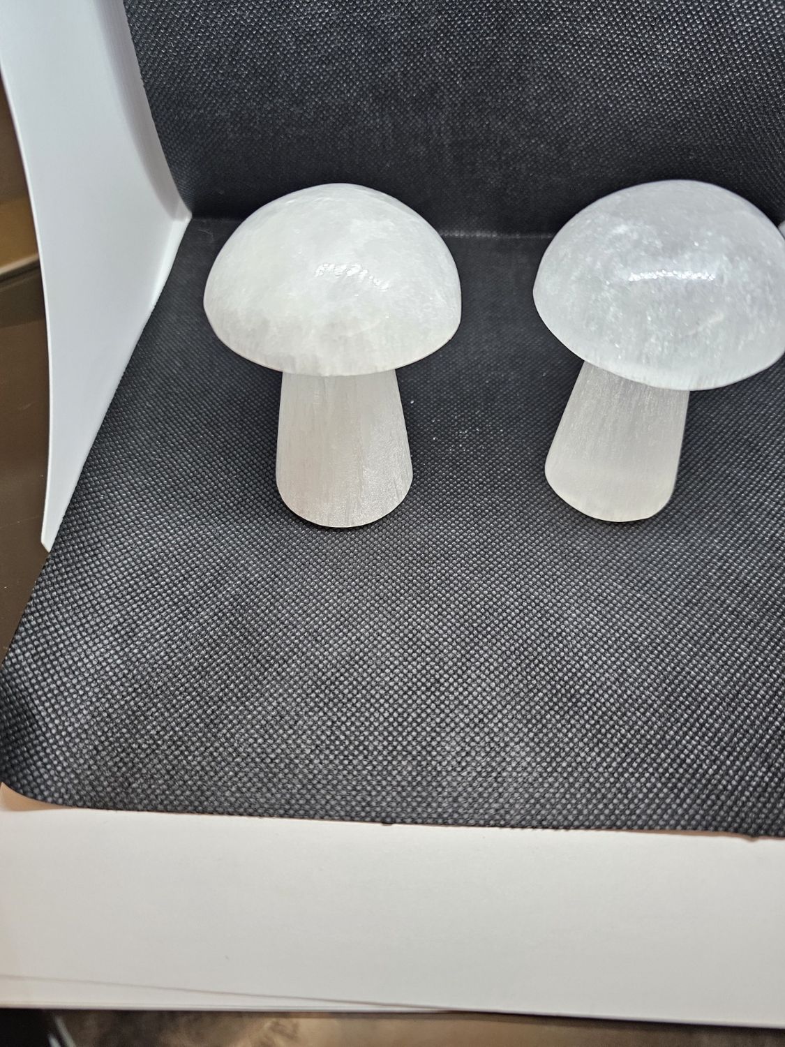 selenite mushroom 80mm