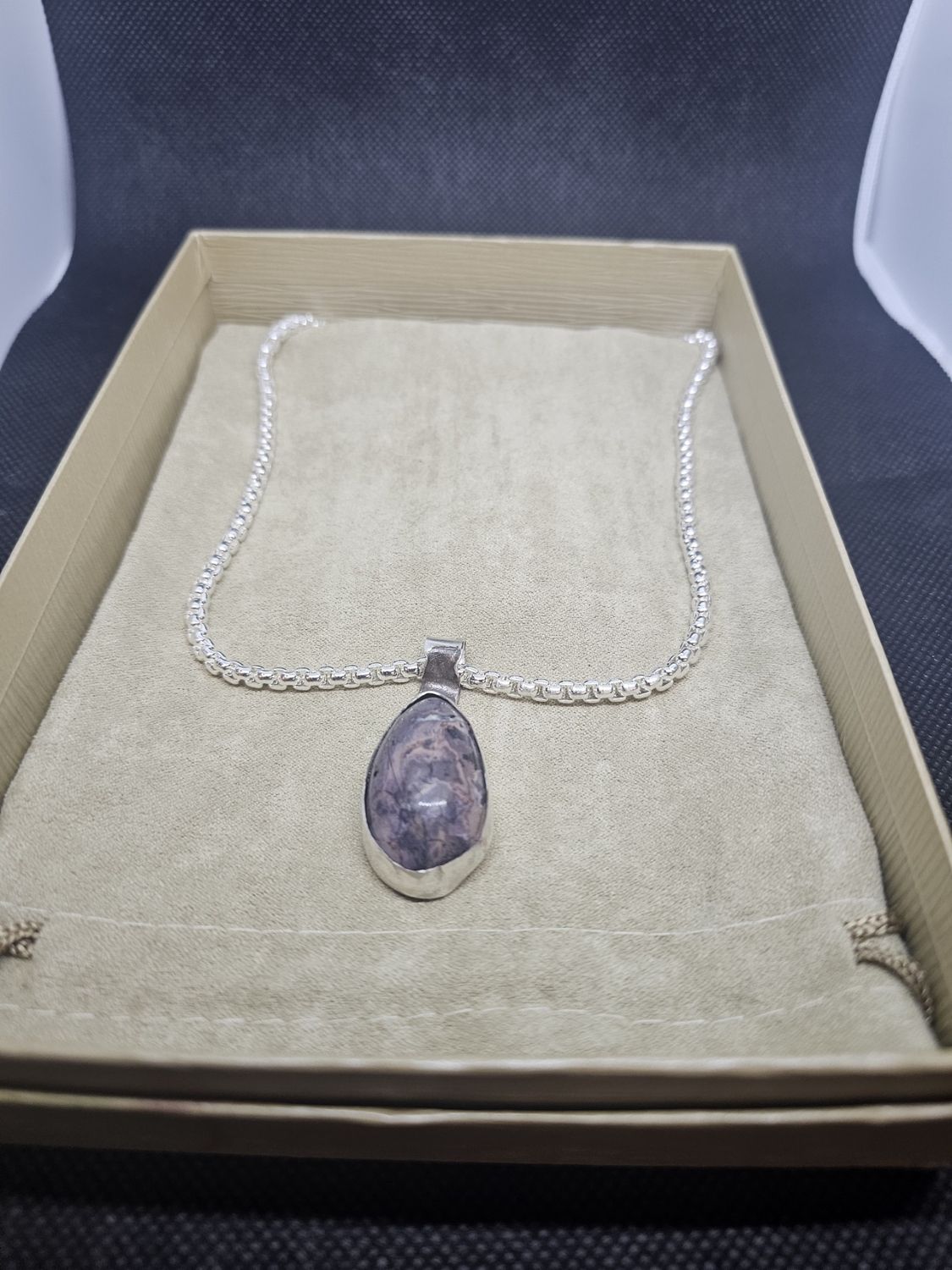 Tiffany stone pendant in silver