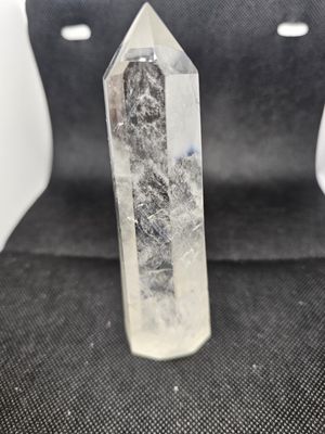 quartz crystal towers 229g