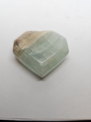 Caribbean calcite small heart