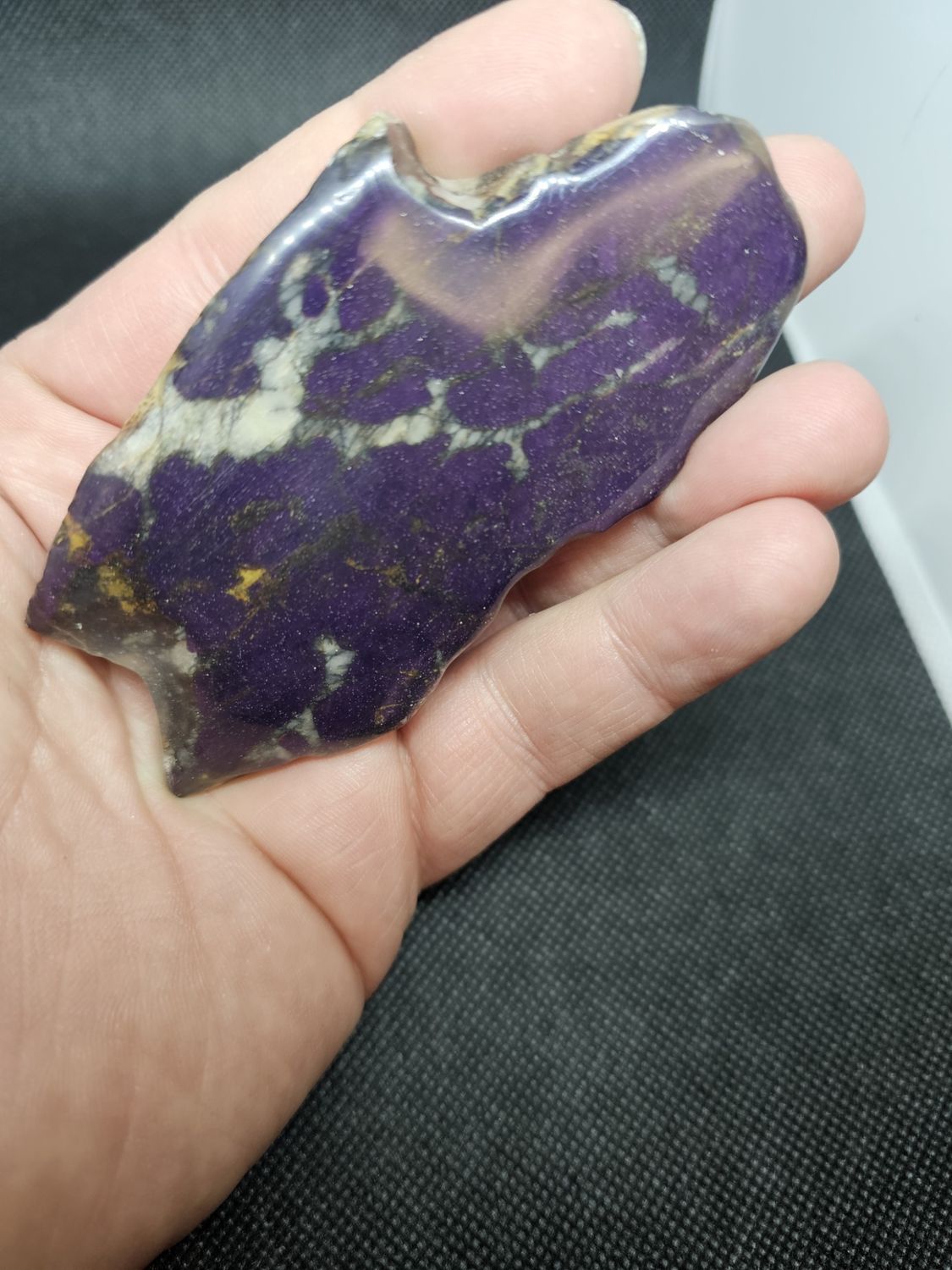 Metallic purpurite polished 134g