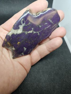 Metallic purpurite polished 134g