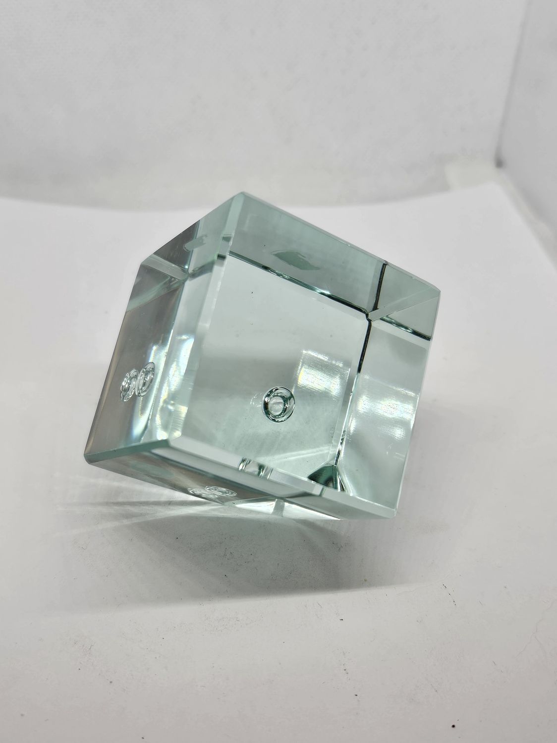 medium volcanic ash glass cube