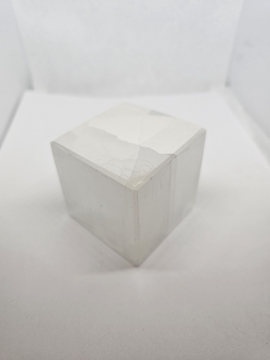 selenite cube optical 60mm