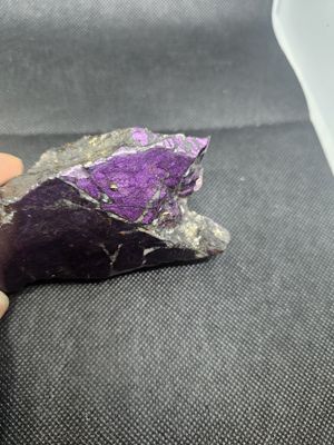 Metallic purpurite polished 210g