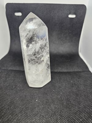 quartz crystal towers 344g