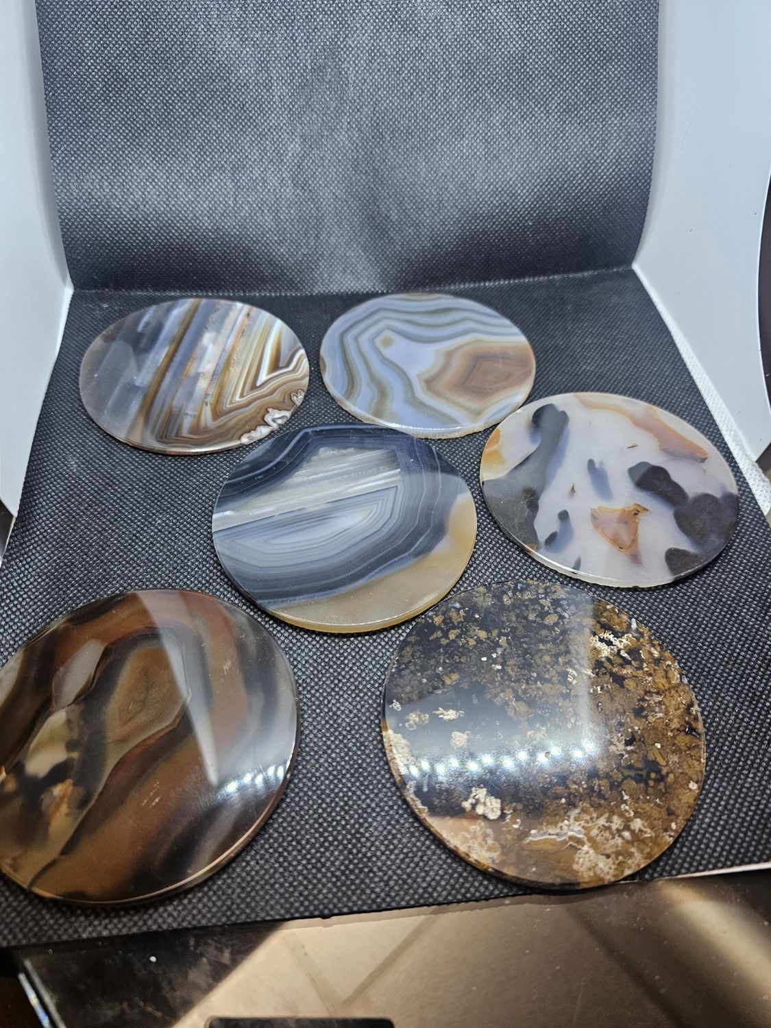 80mm round agate slice