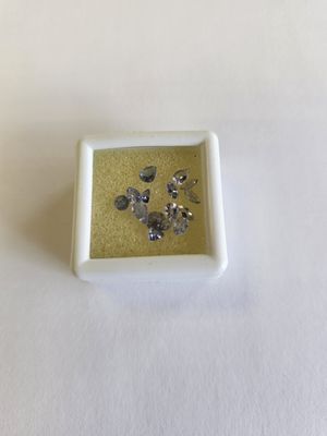 1.8ct Natural Tanzanite Gems