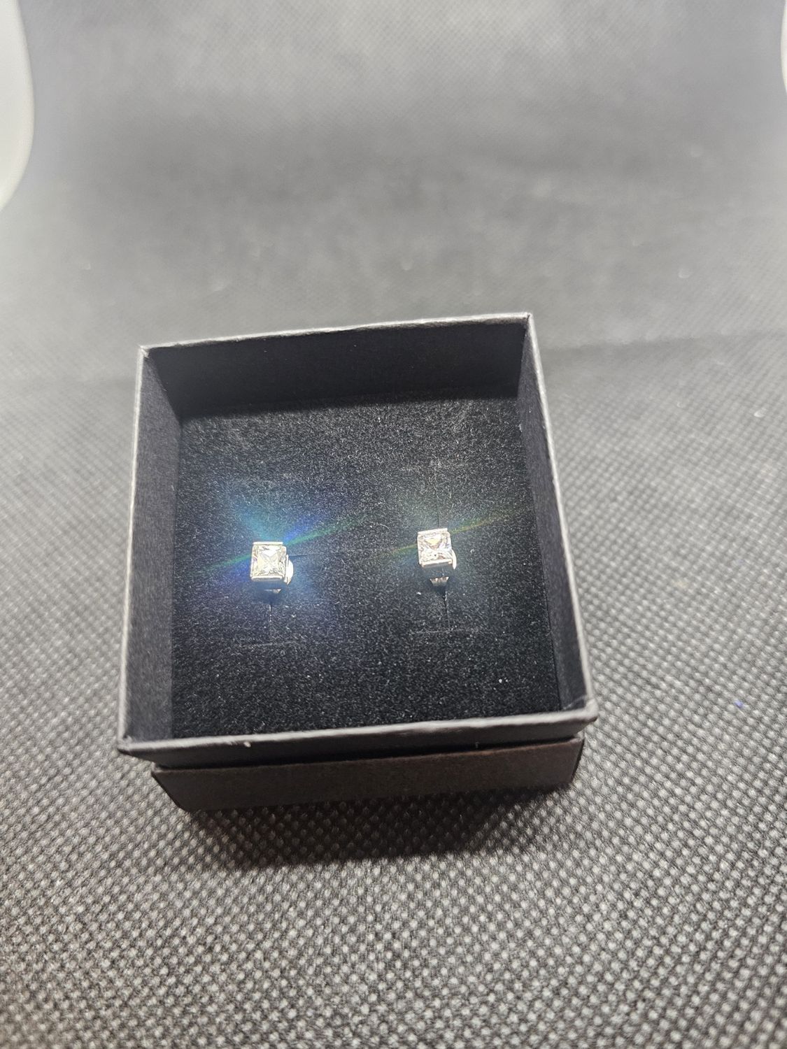 lab diamond simulant small square 925