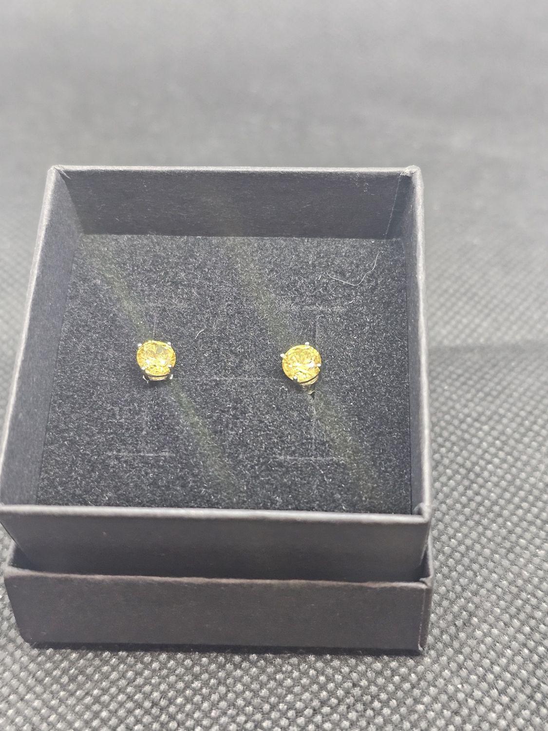 lab yellow round earrings 925
