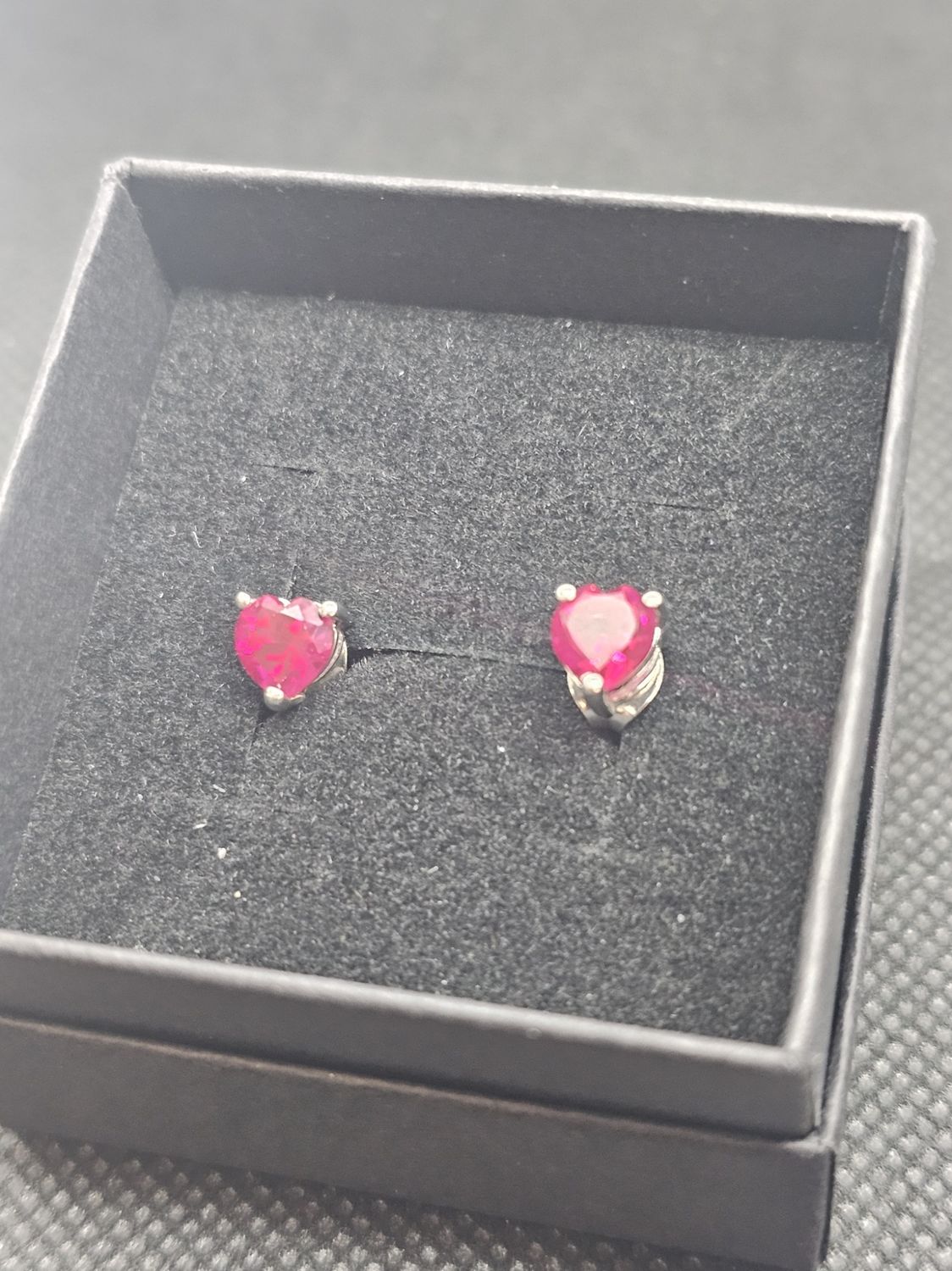 lab ruby heart earrings 925
