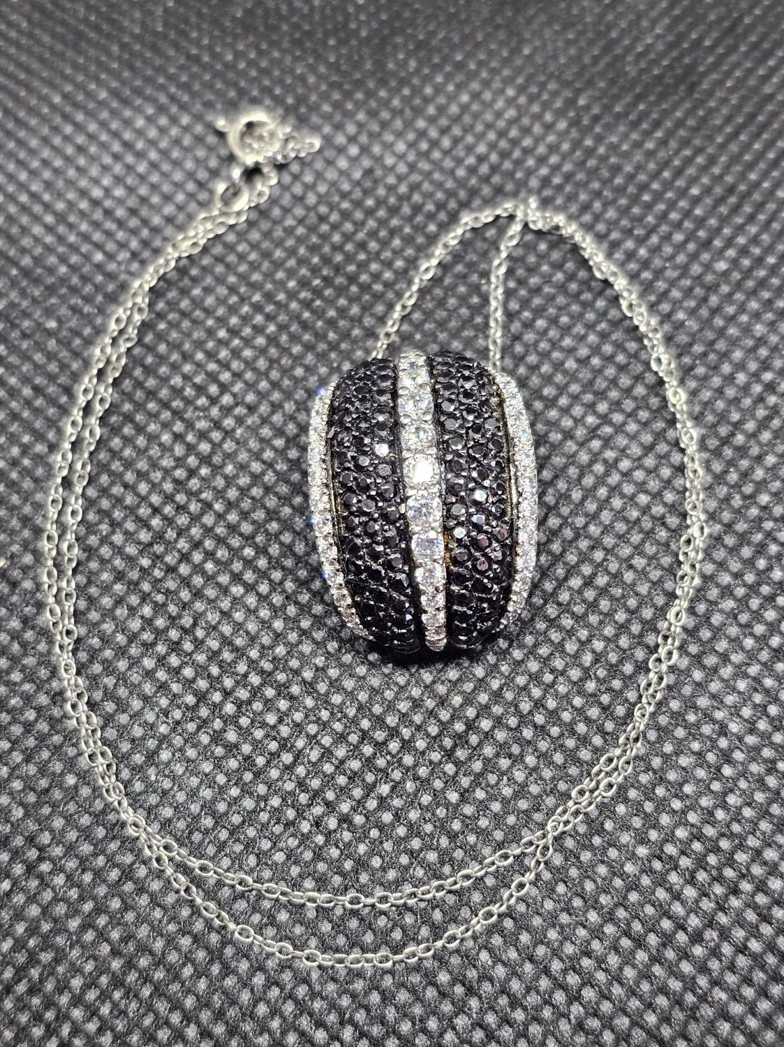 black spinel cuff necklace