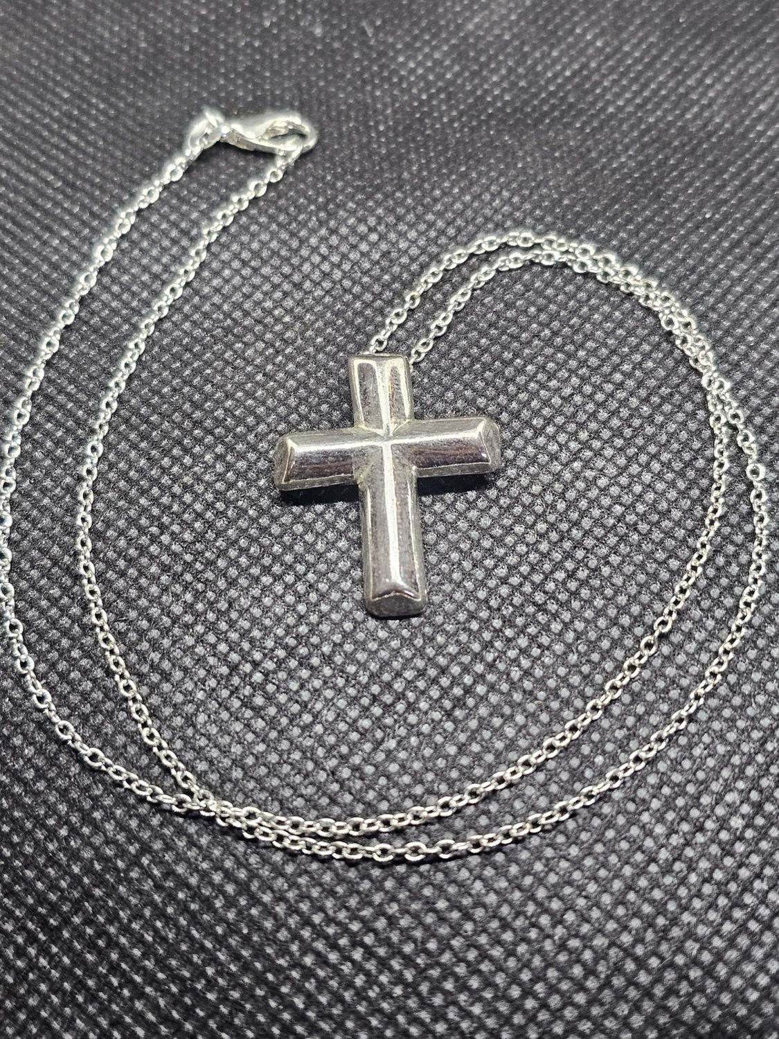 medium cross silver necklace
