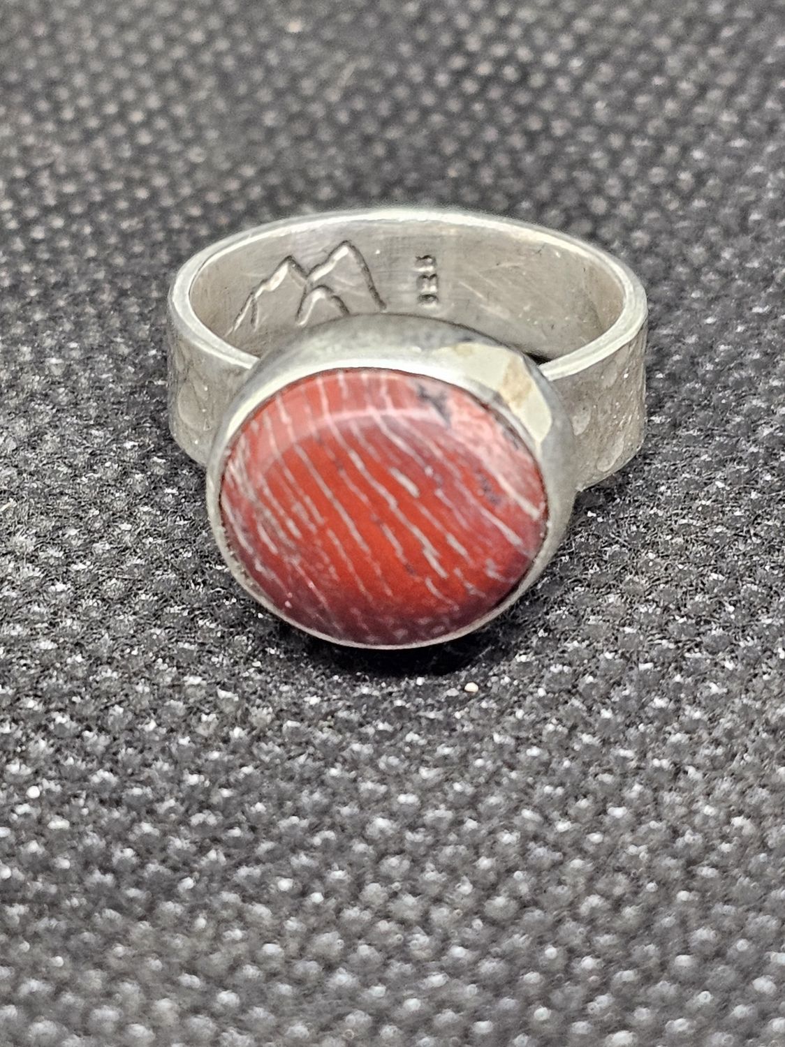 #6 silver red horn coral size 6.5