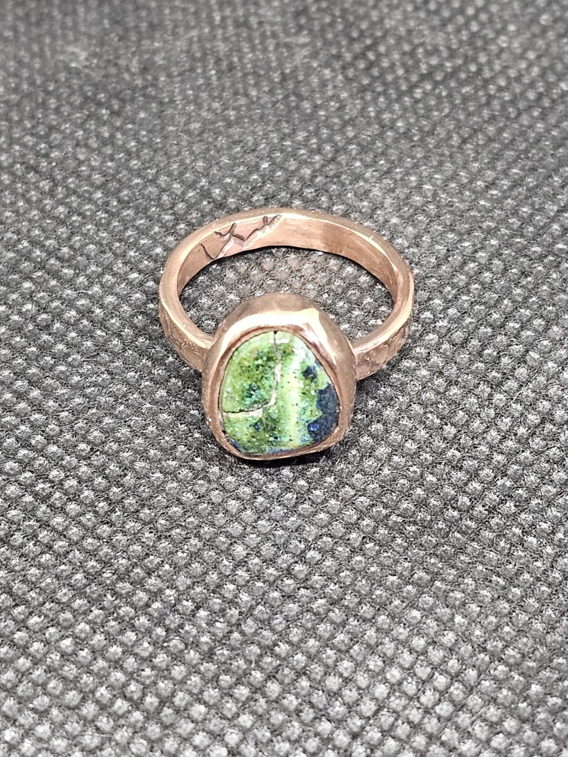 #25 copper azurite size 6