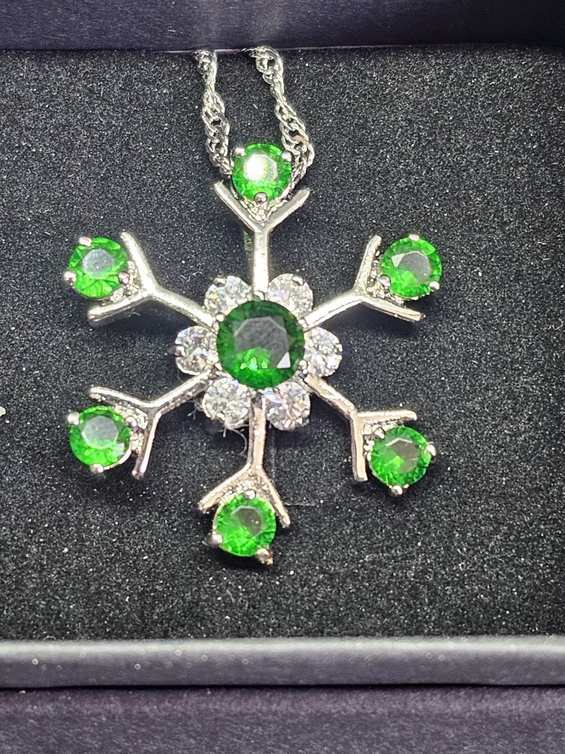 #3 925 snowflake sim emerald