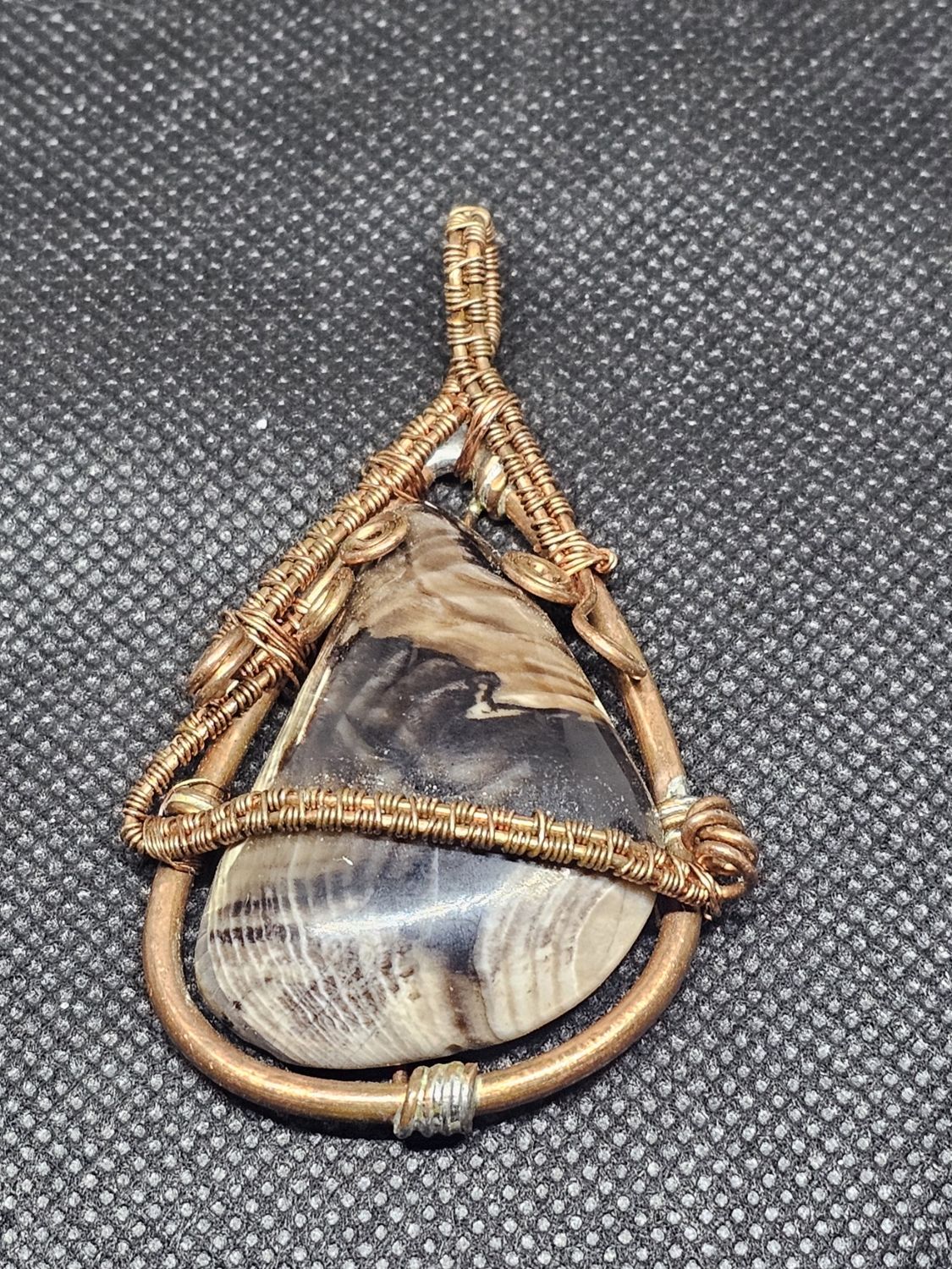 #32 petrified wood wire wrap