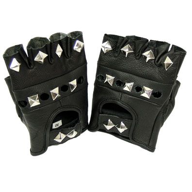 3947 Studded Gloves