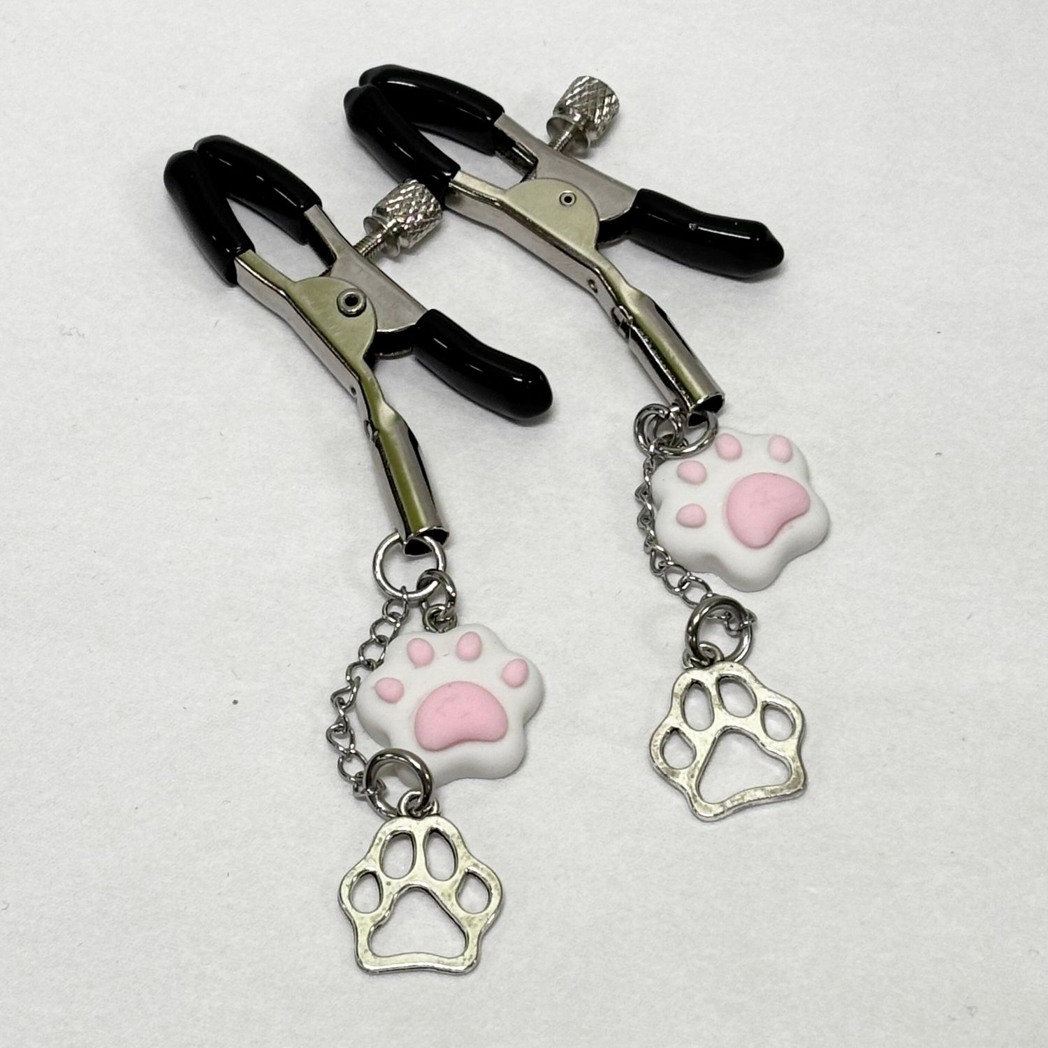 Pawprint Nip Clamp