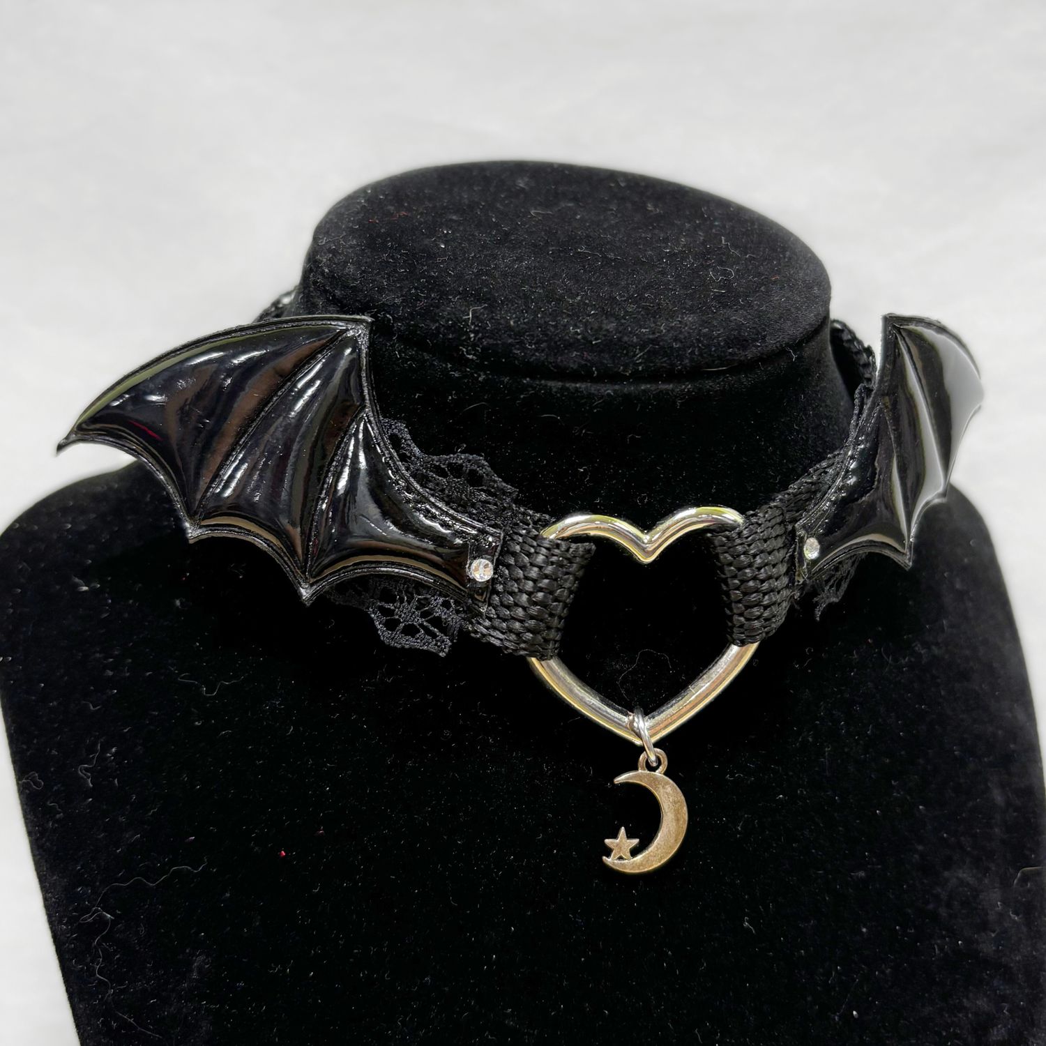 Lace Choker Succubus
