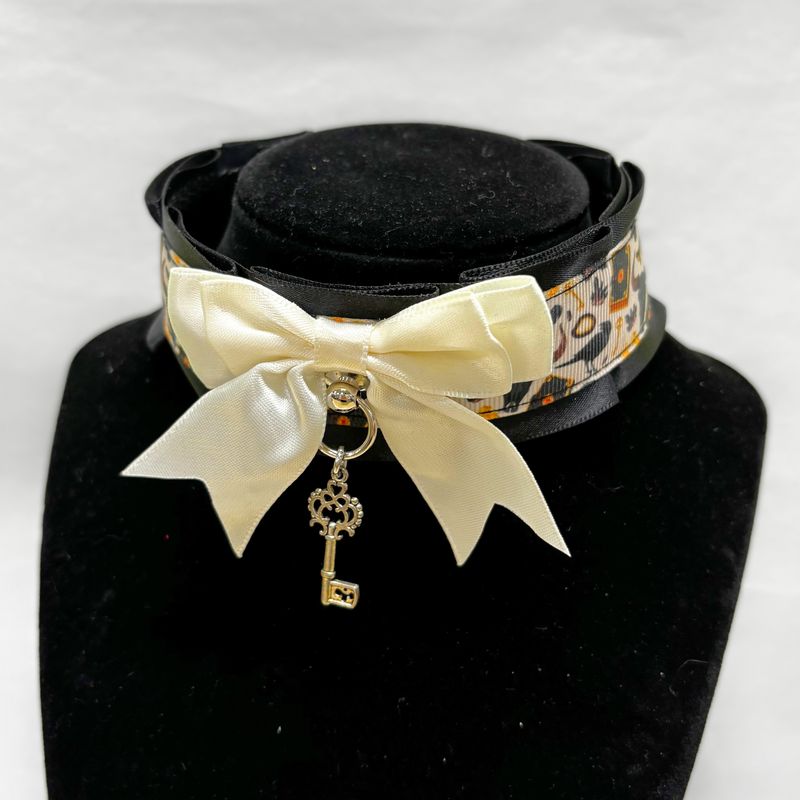 White Bow Choker