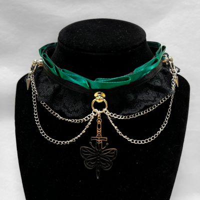 Chokers, Collars &amp; Leashes
