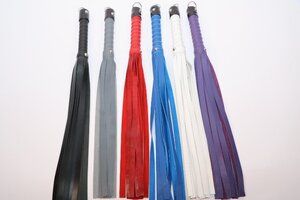 FL Classic Leather Flogger