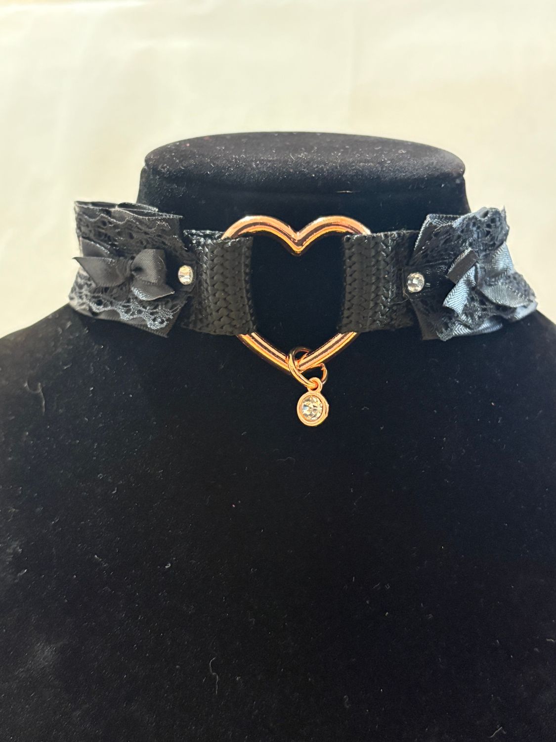 Black/Rose Gold Heart Collar