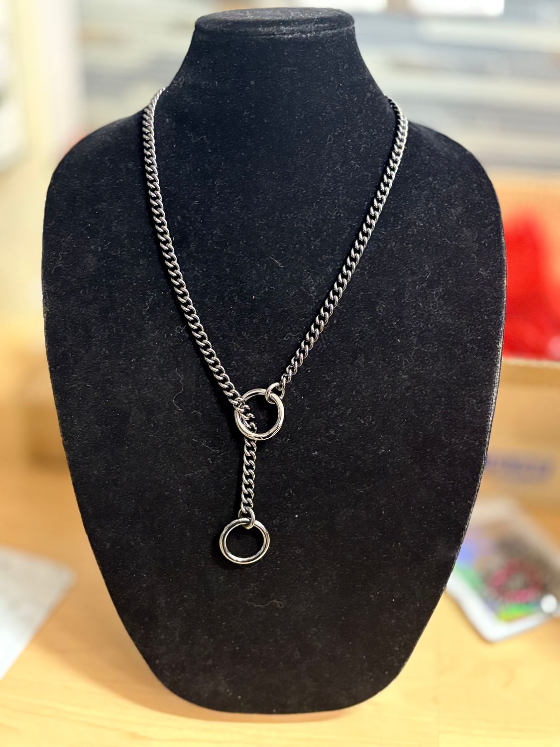Short Slip Chain Black Round