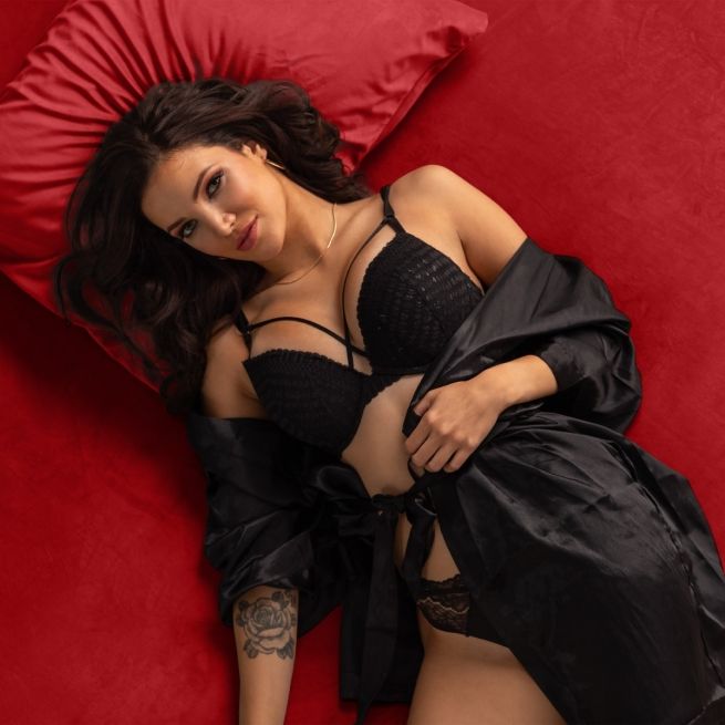18728 Velvet Sheet Set