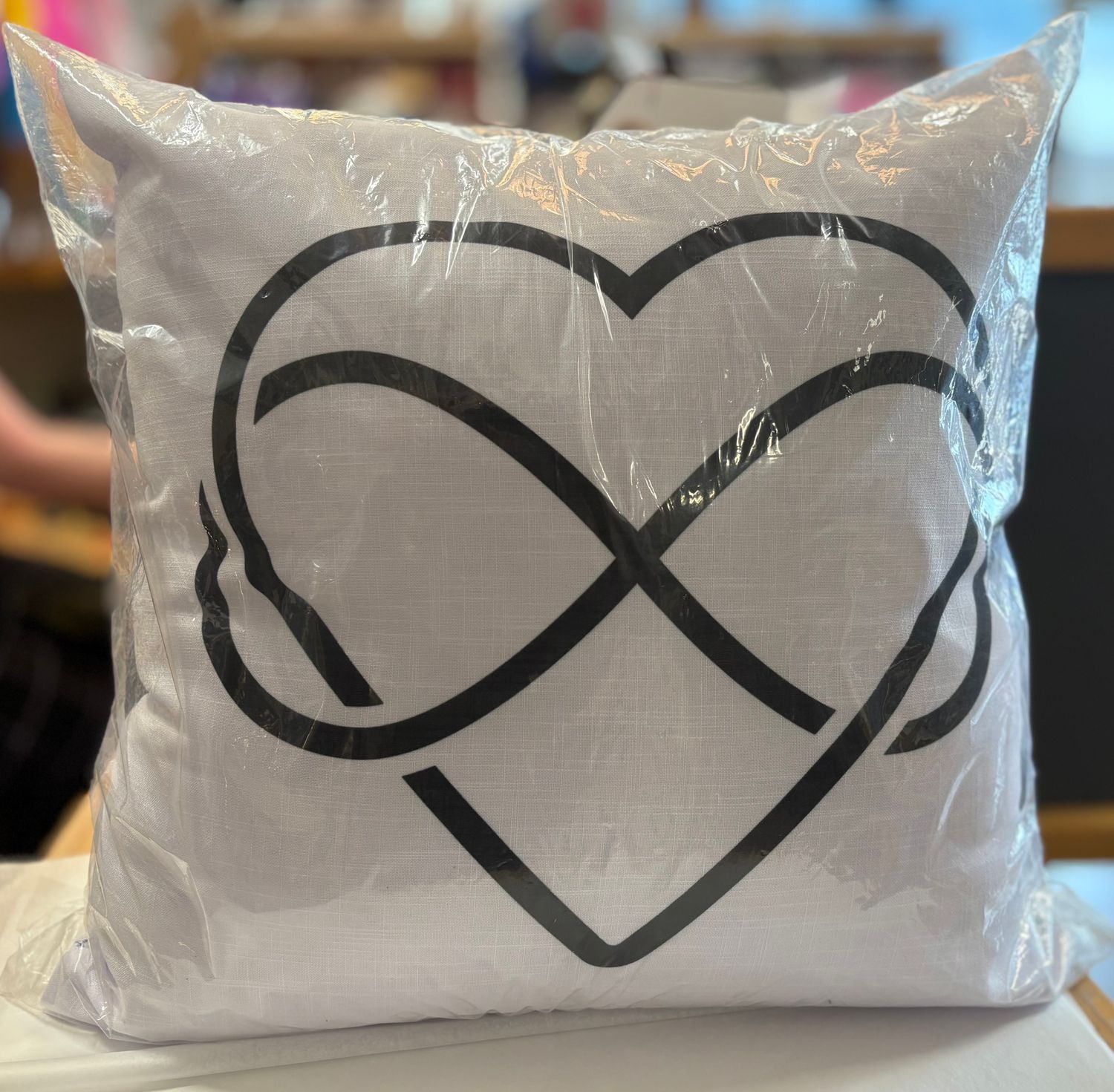 4999726-11077 Poly Pillow